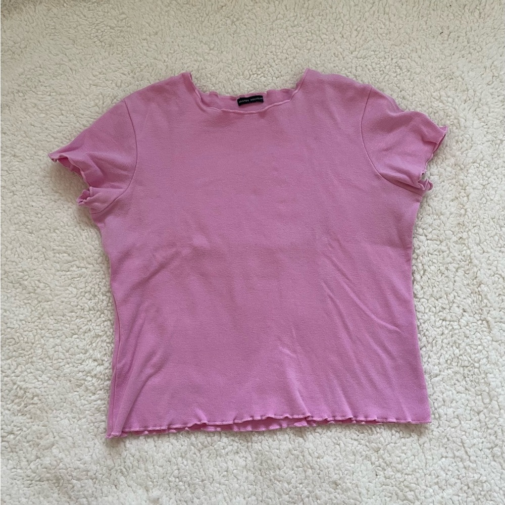 bright pink brandy melville t-shirt
